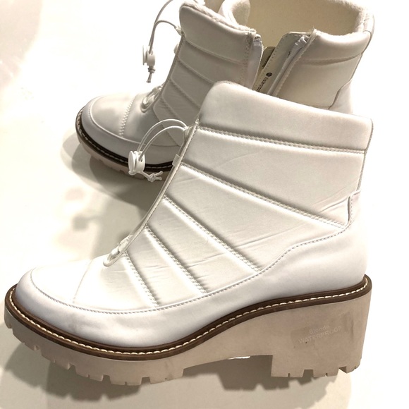 BLONDO Waterproof Leather Sealed Seams - Picture 2 of 12